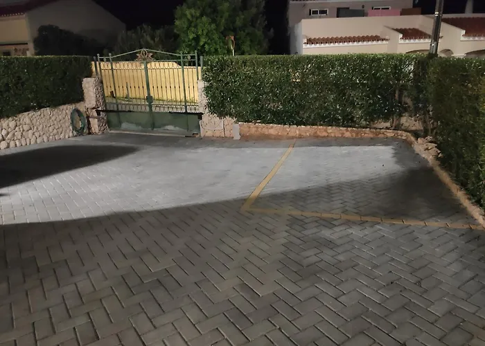 Radu House * Mexilhoeira Grande